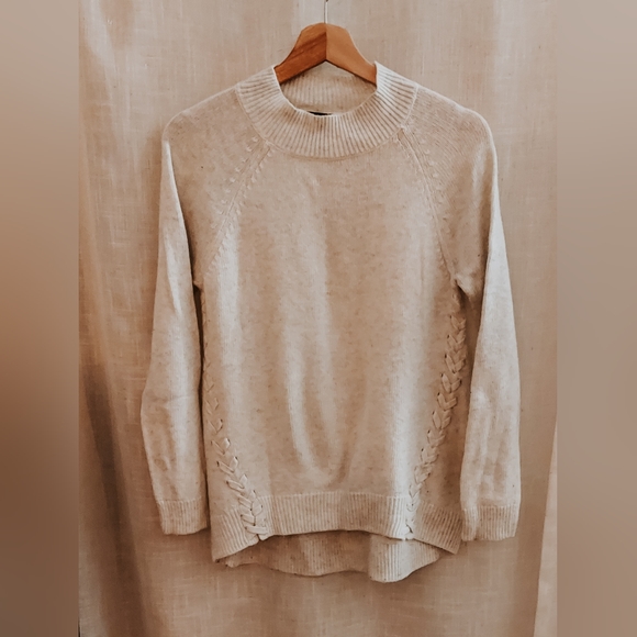 Cloud white knit sweater - Picture 3 of 5